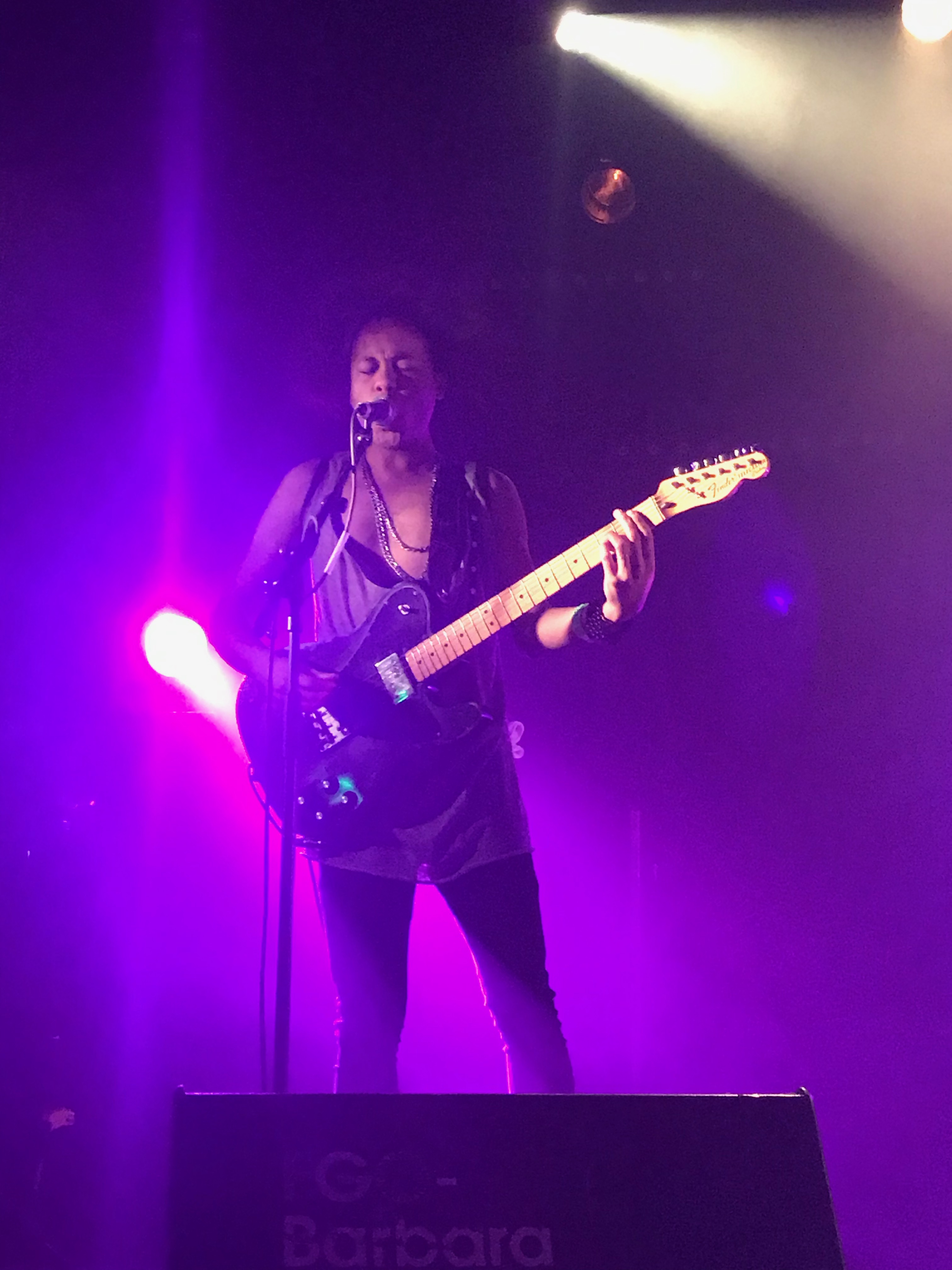 Ben (le frère de Kristel), à la guitare. © saint_xsl1