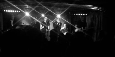 Le duo Hum Hum présentait son premier EP "Blueberries", le 1er mai dernier, sur la scène du Silencio à Paris.