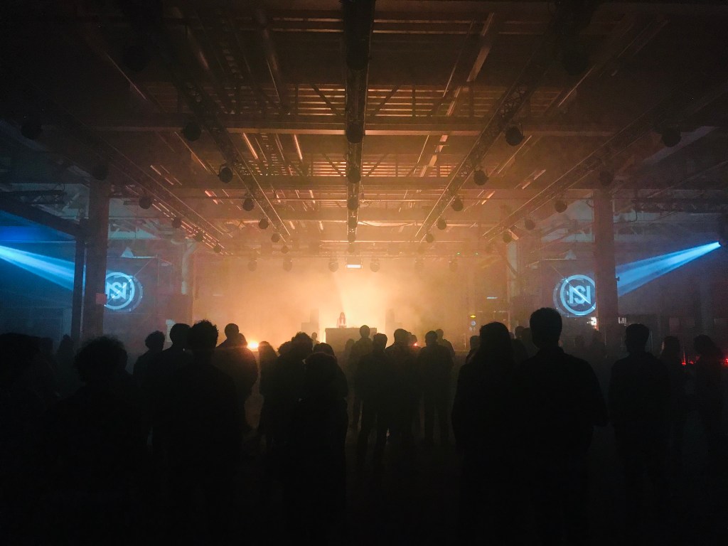 Sky H1 en ouverture à la Halle 2. Photo : @phenixwebtv