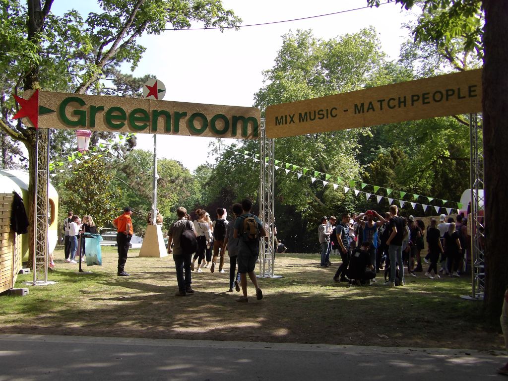 Village Greenroom, La Magnifique Society 2019. © @saint_chrislin