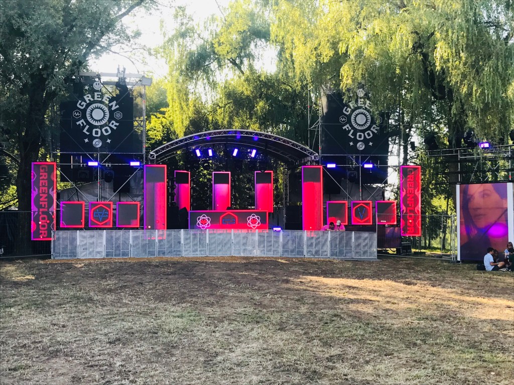 Scène du Greenfloor, Cabaret Vert 2019. ©: Phenixwebtv.com