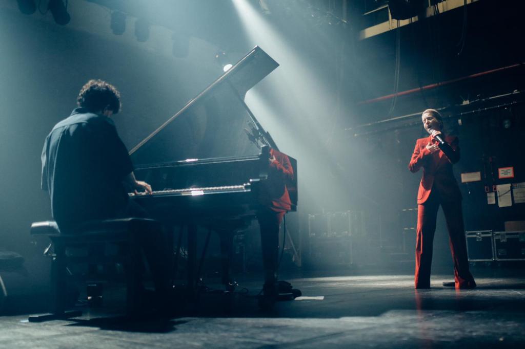 Jeanne Added (c): Mathieu Foucher