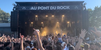 Immersion à l’ultime soirée de la 32e édition du festival Au Pont du rock le 7 août 2022