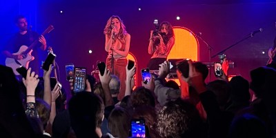 Vernis Rouge sur la scène de La Boule Noire le 19.01.23​