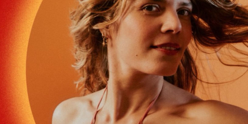 "Regarde", le nouveau single de Vanille est disponible sur toutes les plateformes.