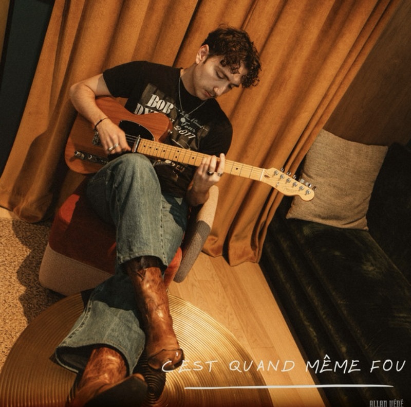 "C’est quand même fou", le nouveau single d’Allan Védé est disque toutes les plateformes.