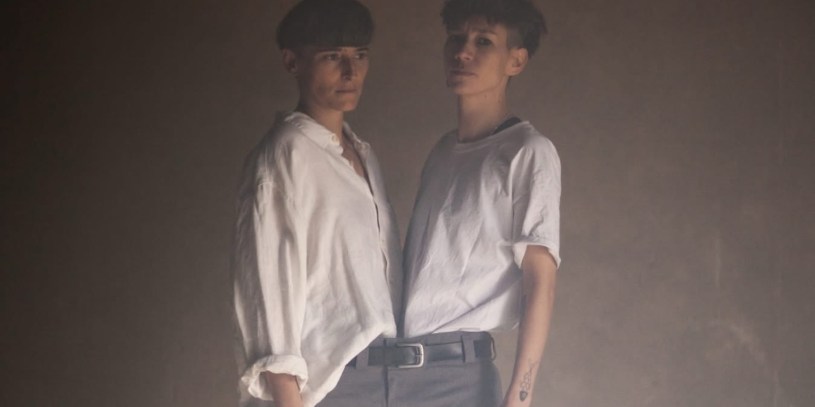 Le duo Genre Genre a sorti son premier EP "Juno Six" le 19 mai 2024.