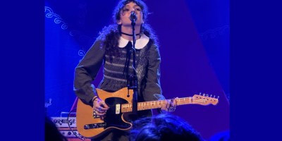 Naya Mö sur la scène du Trianon le 28 mars 2025