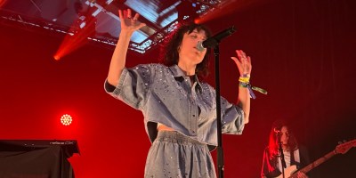 Savanah sur la scène du 22 pour les Inouïs du Printemps de Bourges, le 19 avril 2025