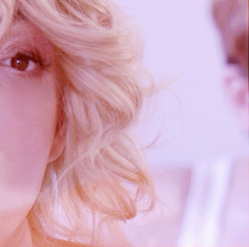 "Je n’existe pas", le nouveau single de La Reine Garçon est disponible sur toutes les plateformes.