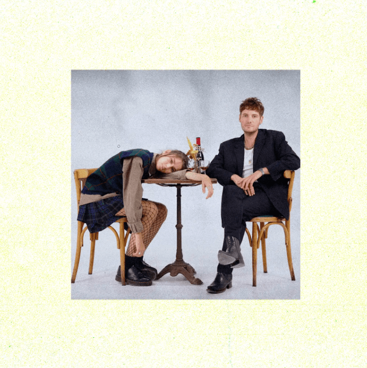"Je dors tout le temps", le nouveau single du duo Ojos est disponible sur toutes plateformes.