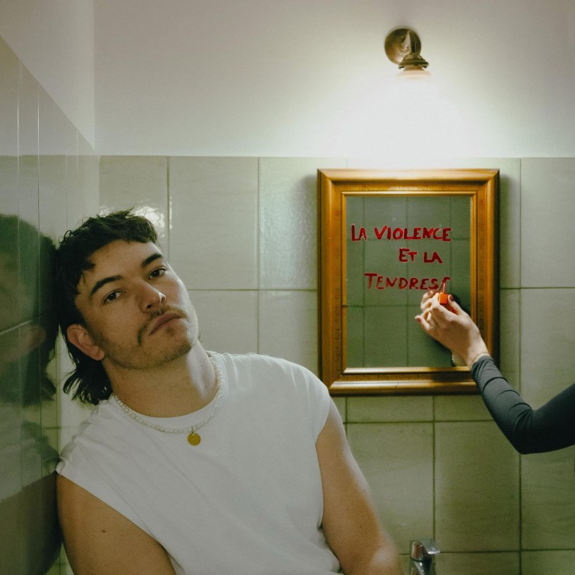 "La violence et la tendresse", le nouvel EP de Ekoms est disponible sur toutes les plateformes.