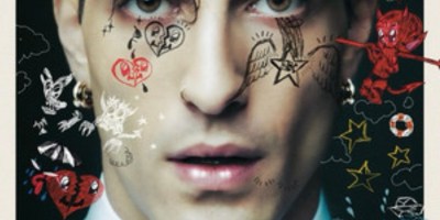 La réédition du premier album de Damiano David, rebaptisée "Funny Little Fears", est disponible sur toutes les plateformes.