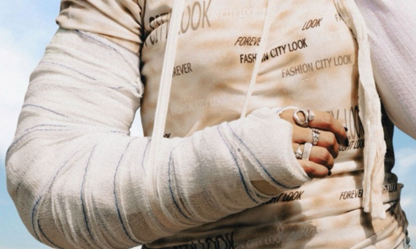 "Atterrissage", le nouveau single de Lotti est disponible sur toutes les plateformes.