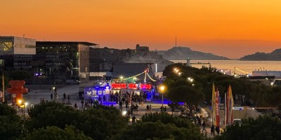 La 34e édition de la Fiesta des Suds s’est déroulée du 9 au 12 octobre 2025, Esplanade du J4, à Marseille.