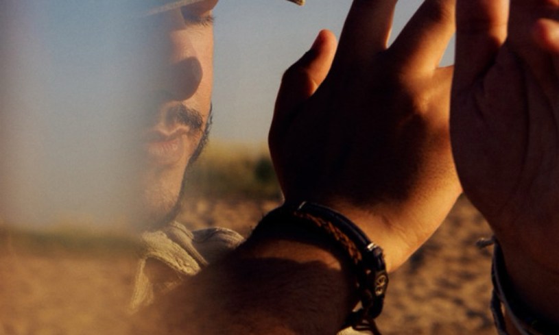 "Sensible", le nouveau single de Heroe, est disponible sur toutes les plateformes.