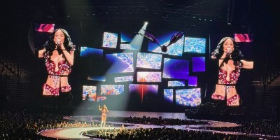 Katy Perry sur la scène de l’Accor Arena, le vendredi 24 octobre 2025. 📸: @st_xl1