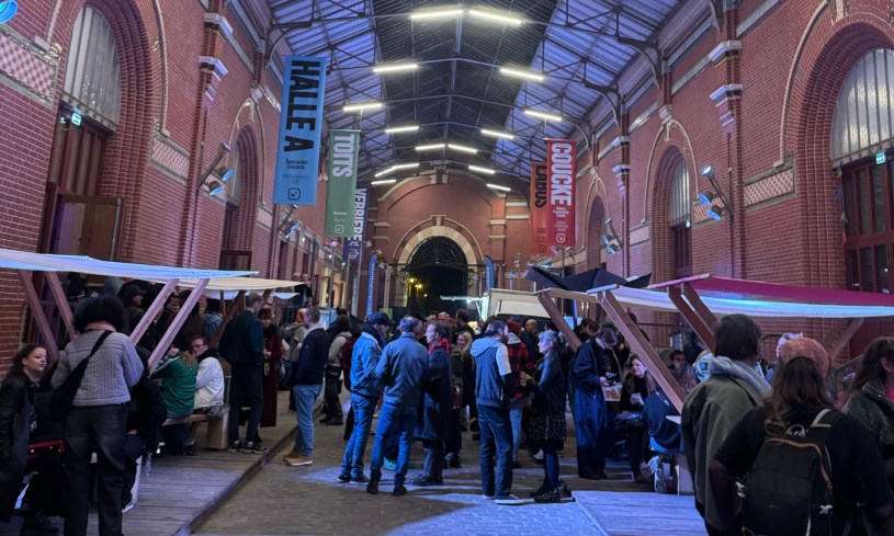 La 10e édition du Crossroads festival s’est déroulée, à la Condition Publique à Roubaix, du 4 au 6 novembre 2025