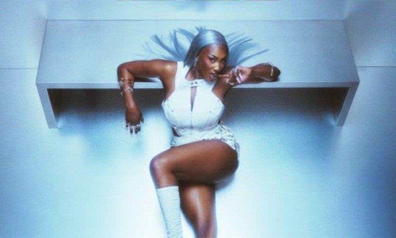 "Destinée", le nouvel album d’Aya Nakamura est disponible sur toutes les plateformes.