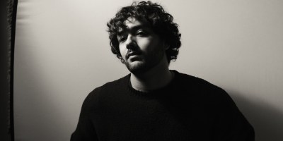 Laces - (c) Dhali Sebie