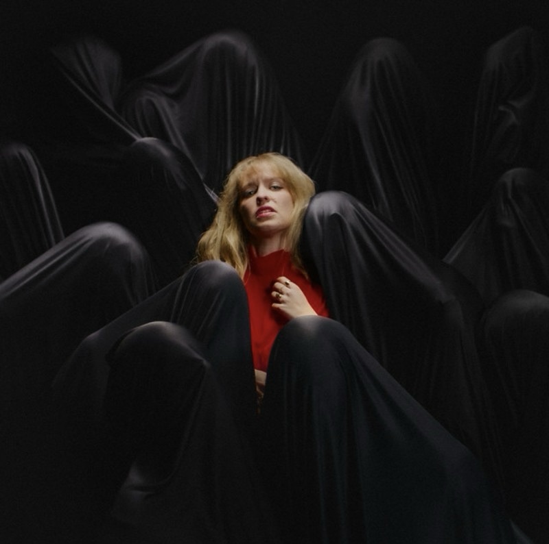 "Hypocondrie", le nouveau single de Yadē est disponible sur toutes les plateformes.