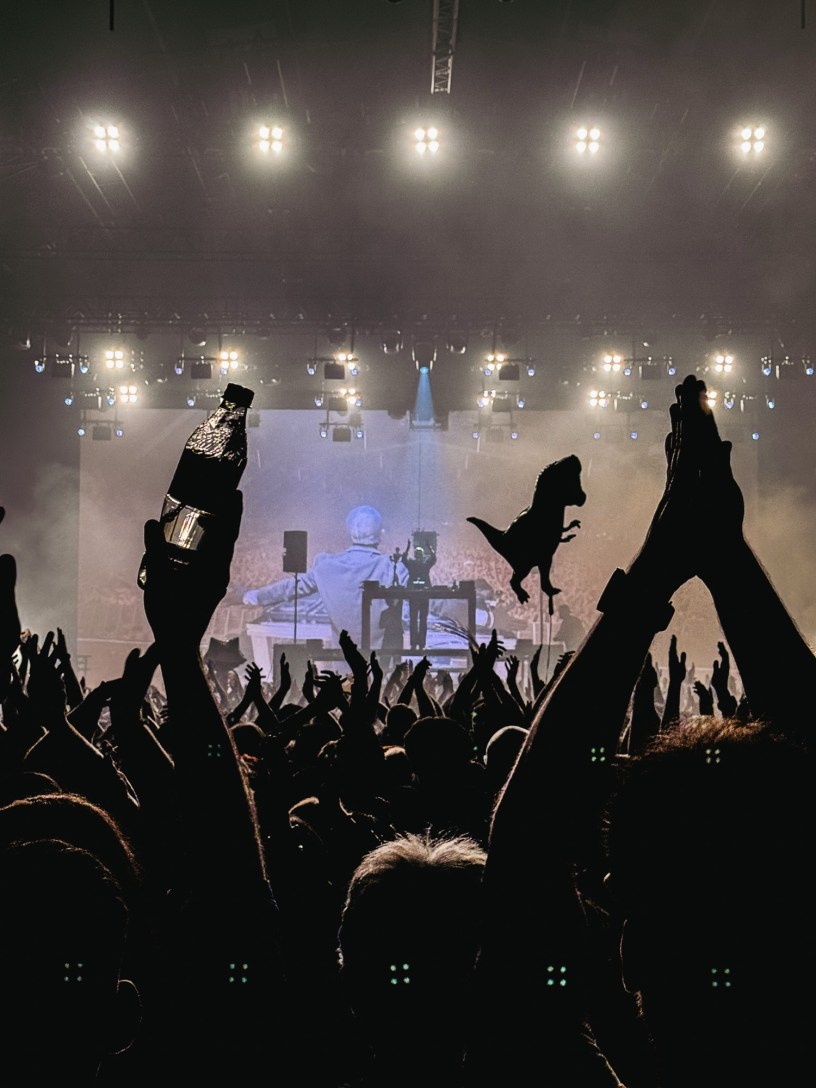 Vladimir Cauchemar sur la scène du W au PDB26, le vendredi 17 avril 2026.