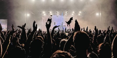 Vladimir Cauchemar sur la scène du W au PDB26, le vendredi 17 avril 2026.