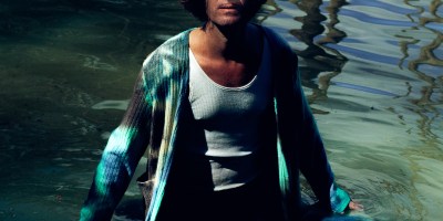 "Irréel", le nouveau single de Florent Marchet est disponible sur toutes les plateformes.