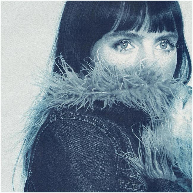 "Demain", le nouveau single de Marie-Flore est disponible sur toutes les plateformes.